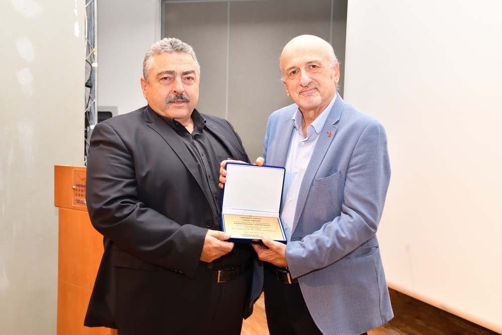 βραβείο-στον-καθηγητή-κωνσταντίνο-ζο-1795210