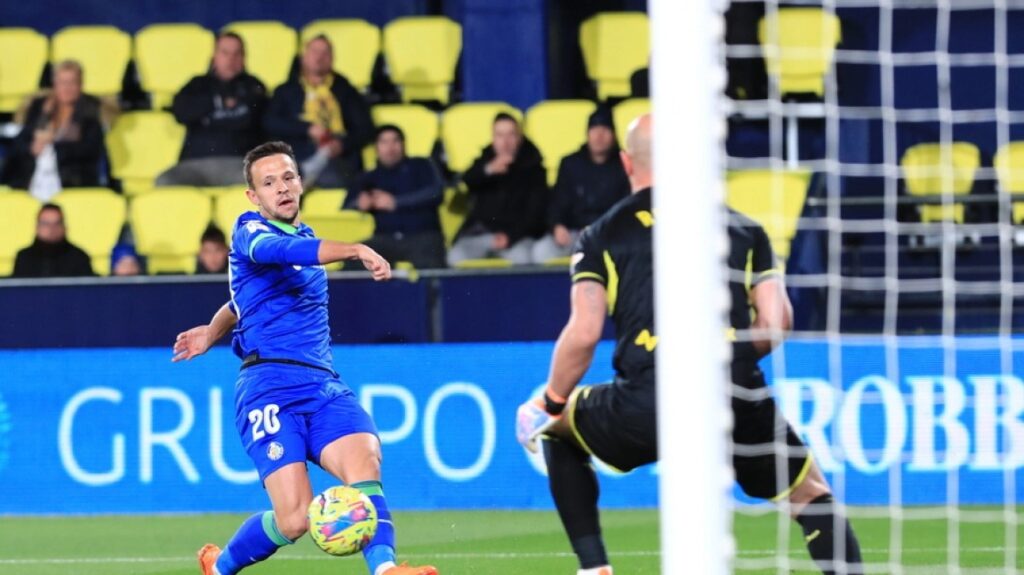 παναθηναϊκός-υπέγραψε-και-ο-μαξίμοβι-1833263