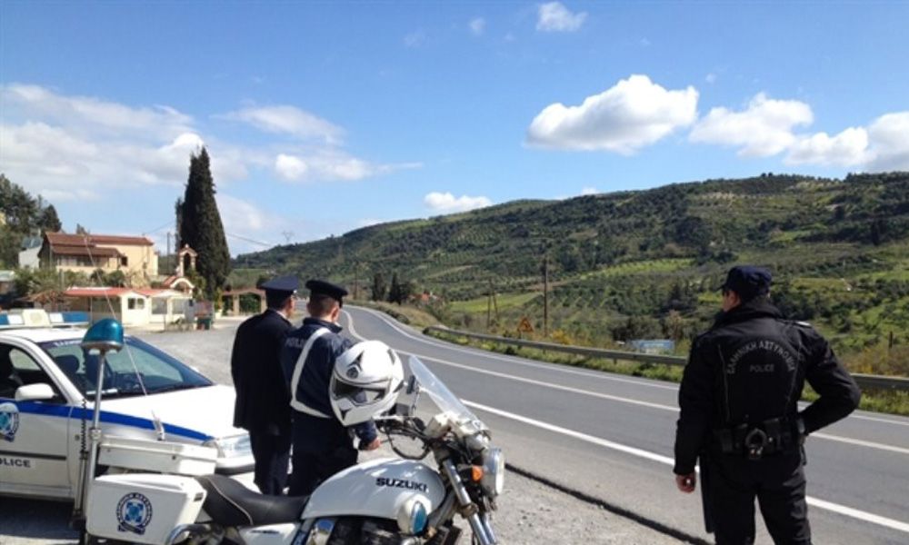 συνεχίζουν-ακάθεκτοι-χωρίς-ζώνη-και-χ-1833246