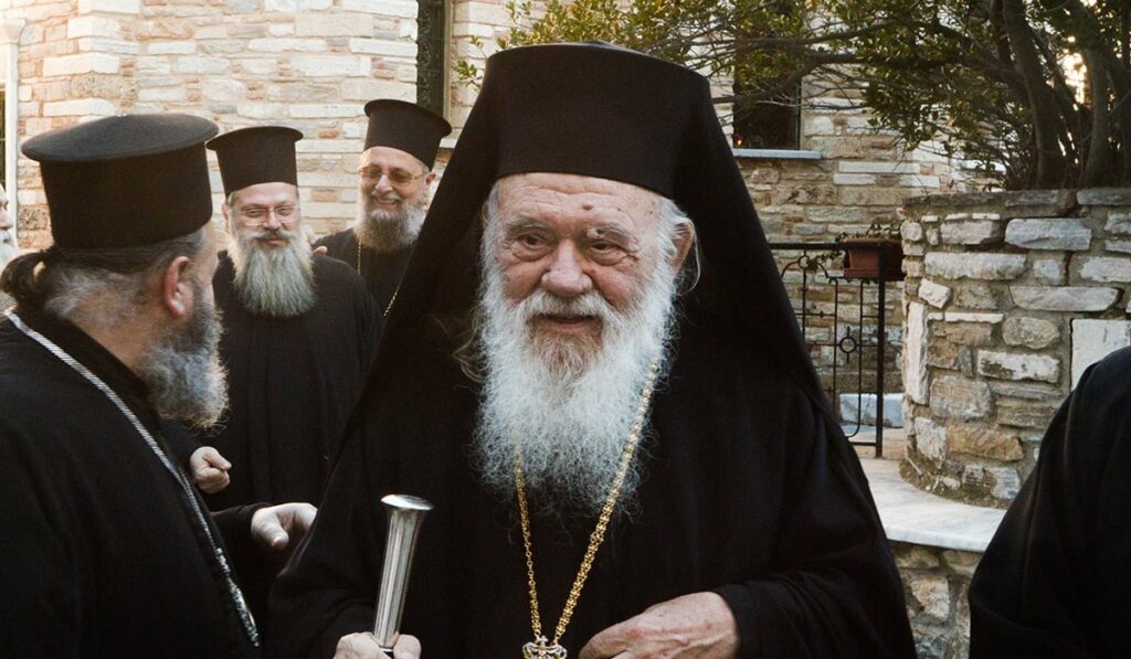 ιερώνυμος-για-ομόφυλα-ζευγάρια-στηρί-1842252