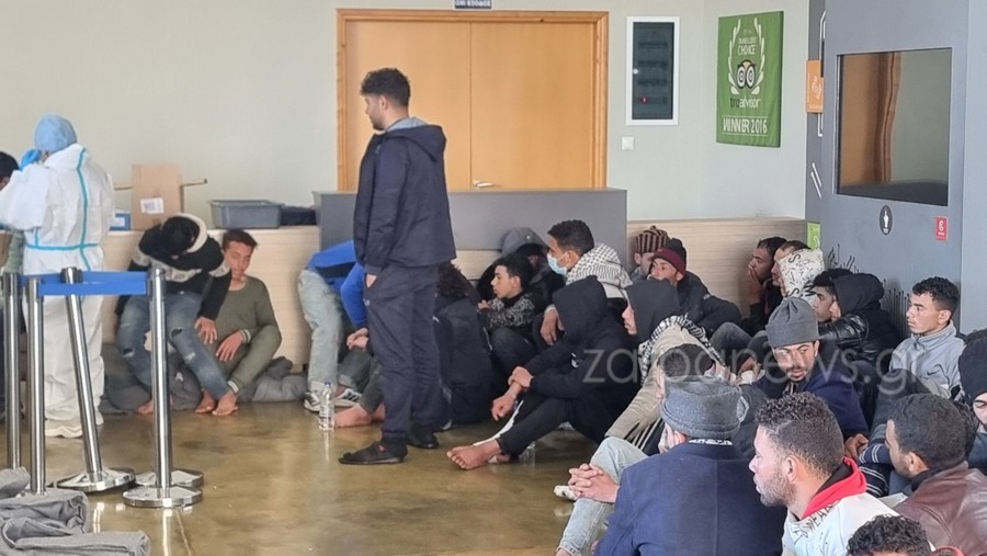 Με εισαγγελική εντολή έφεραν τους 114 μετανάστες από την Αγία Γαλήνη στα Χανιά – Πού τους έχουν τώρα