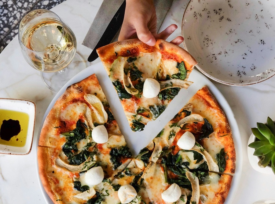 συνταγή-για-νόστιμη-πίτσα-με-μελιτζάν-1861644