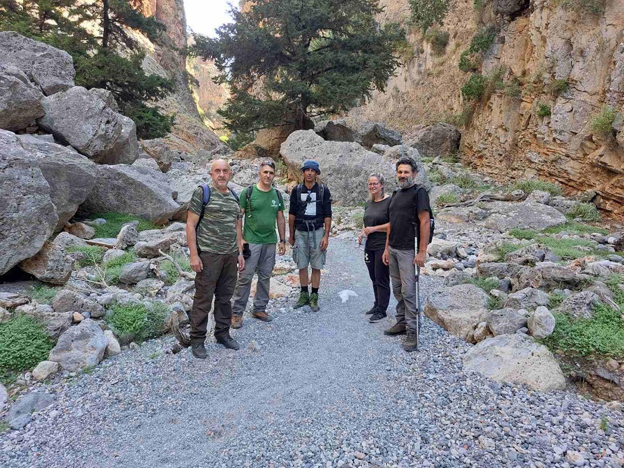 χανιά-διέσχισαν-το-φαράγγι-της-αράδαι-1906344