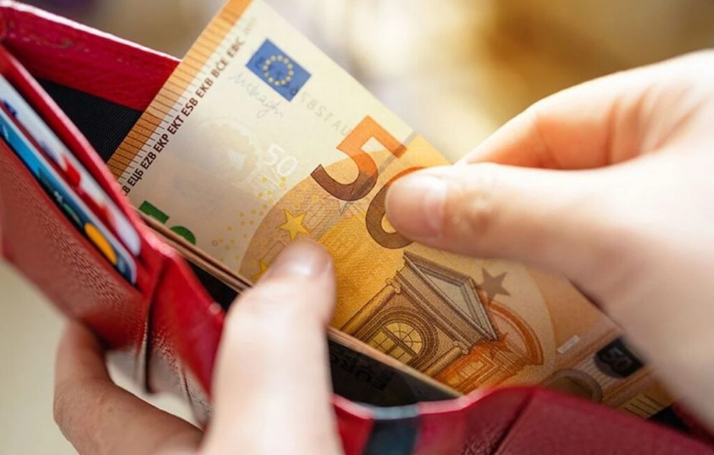 αυξημένο-δώρο-χριστουγέννων-για-τους-1893308