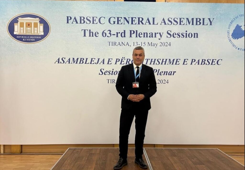 χάρης-μαμουλάκης-από-τίρανα-κρίσιμη-1899794