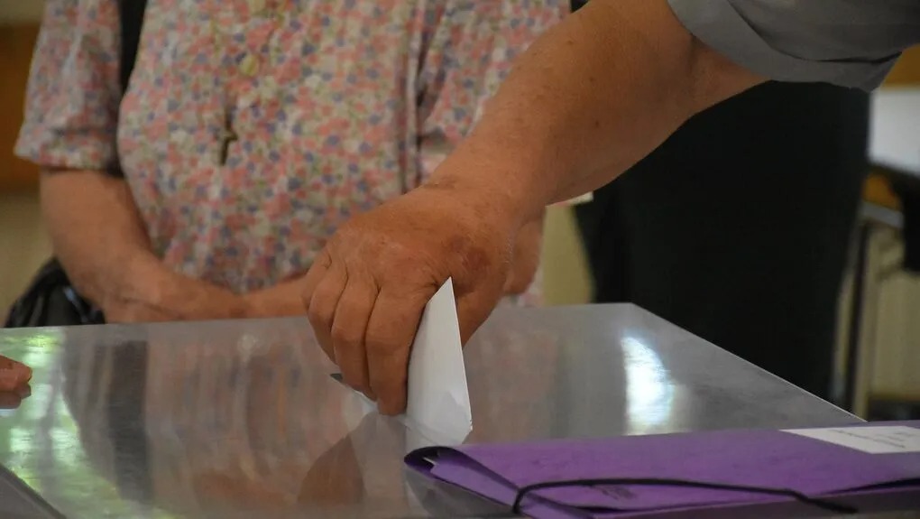 πού-χάθηκαν-17-εκατ-ψηφοφόροι-1914119