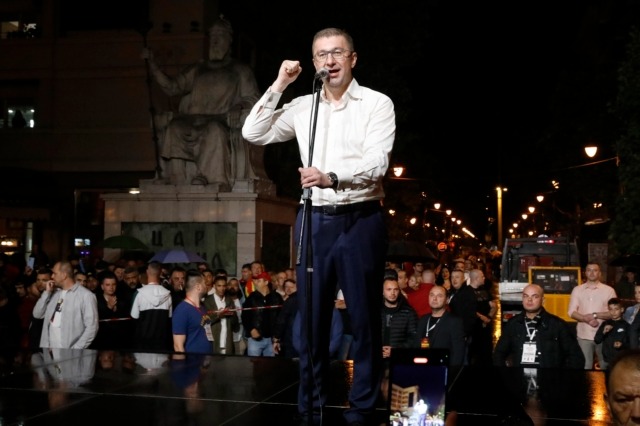 εμμονικός-μίτσκοσκι-θα-σεβαστώ-τις-1911286