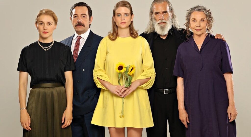 η-παραλία-η-δραματική-σειρά-επιστρέφε-1922375