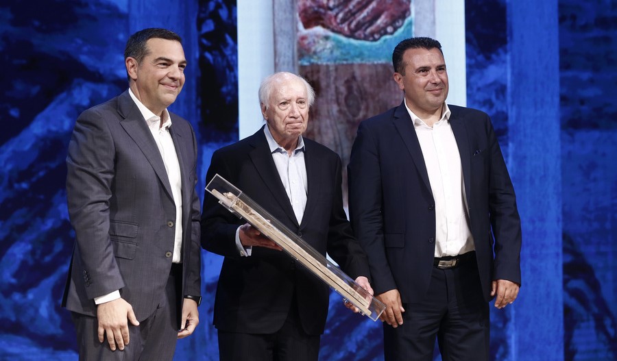 τσίπρας-και-ζάεφ-βράβευσαν-τον-μ-νίμιτ-1917016