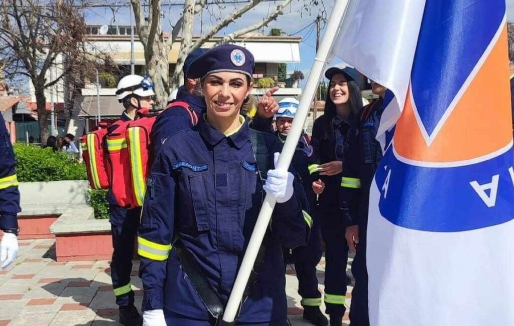 το-κοριτσάκι-βγήκε-απο-τη-θάλασσα-με-1935412