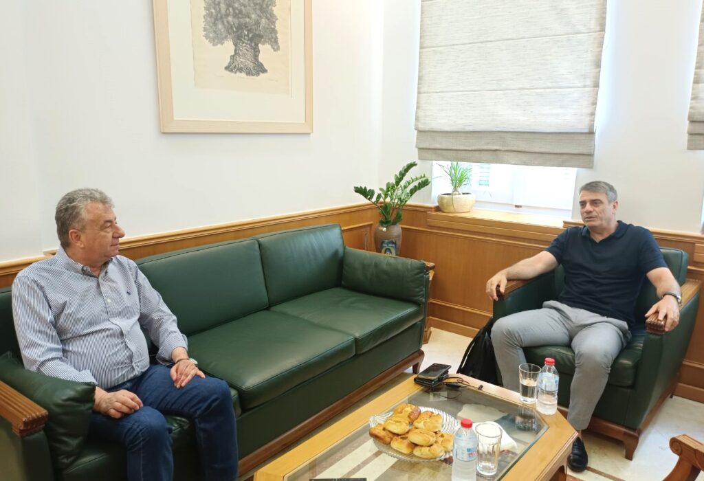 συνάντηση-περιφερειάρχη-με-τον-αστυν-1931990