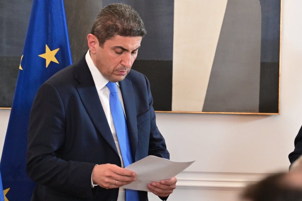 ο-αυγενάκης-τα-ήξερε-όλα-ο-φραπές-1926922