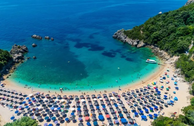 η-μάχη-της-παραλίας-ο-ένας-ιδιοκτήτης-κ-1925894