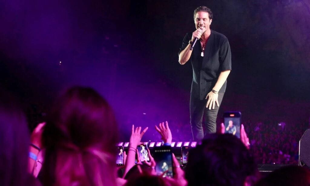 νίκος-οικονομόπουλος-εκνευρίστηκε-ό-1940212