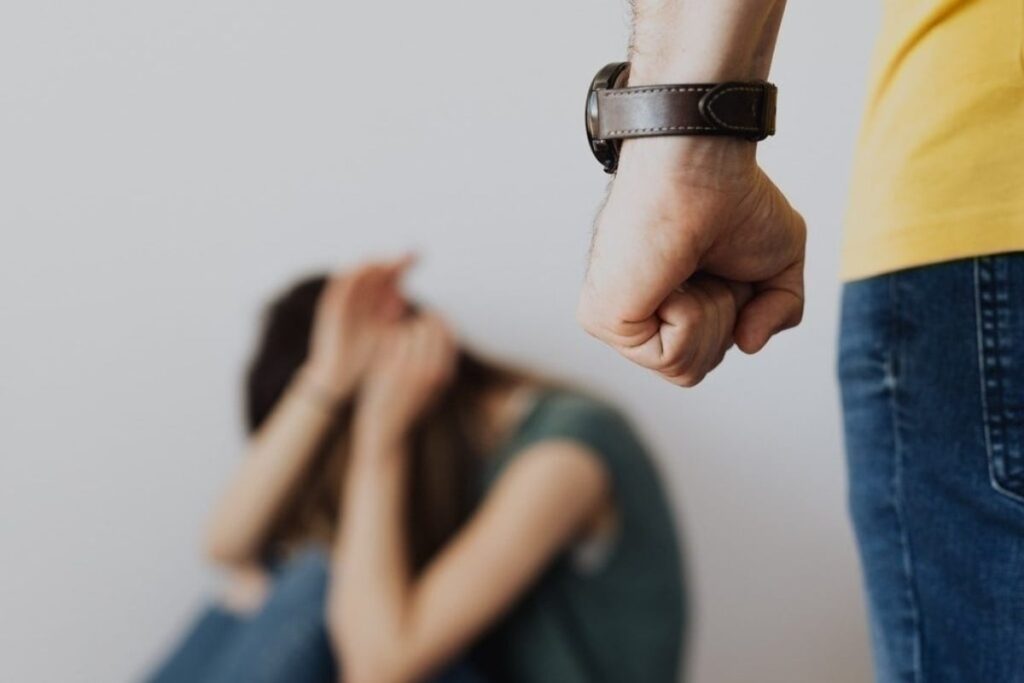 σοκ-30χρονη-ξυλοκοπήθηκε-από-τον-άντρα-1943425