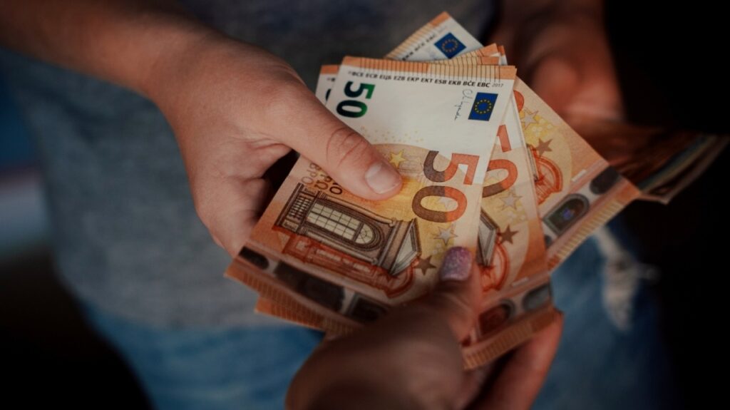 βίντεο-ντοκουμέντο-από-τα-χρήματα-που-1942961