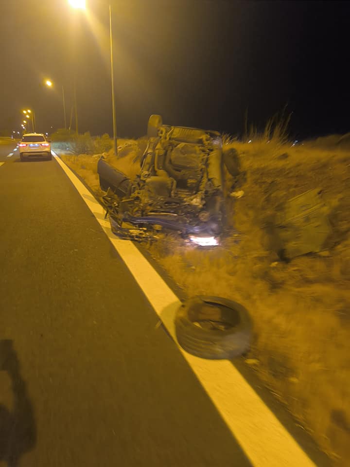 Νέο τροχαίο στην Κρήτη: Τούμπαρε αυτοκίνητο – Στο νοσοκομείο δύο νεαρά κορίτσια (pics) 3 Νέο τροχαίο στην Κρήτη: Τούμπαρε αυτοκίνητο – Στο νοσοκομείο δύο νεαρά κορίτσια (pics)