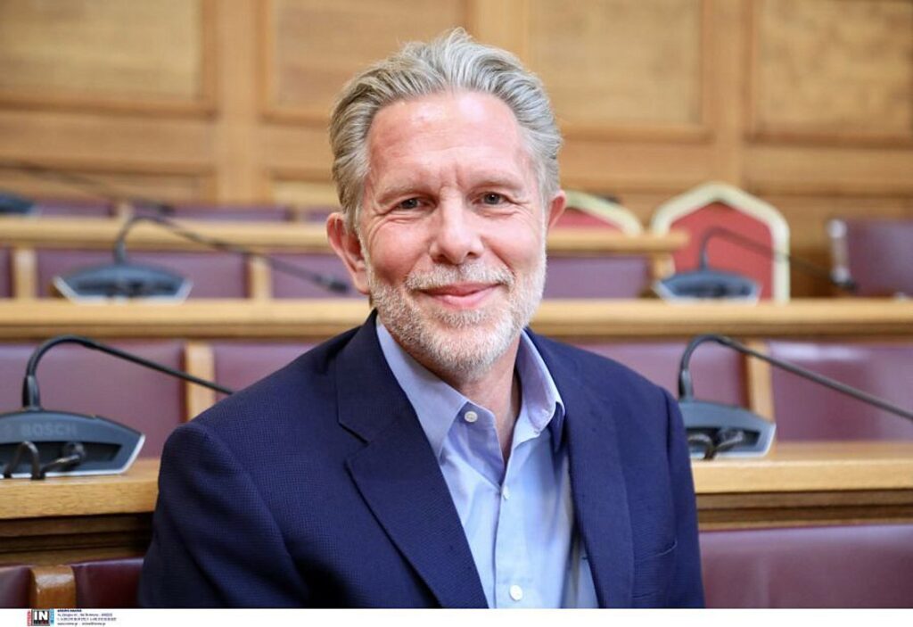 σε-αφωνία-ο-παύλος-γερουλάνος-έκανε-ε-1979775