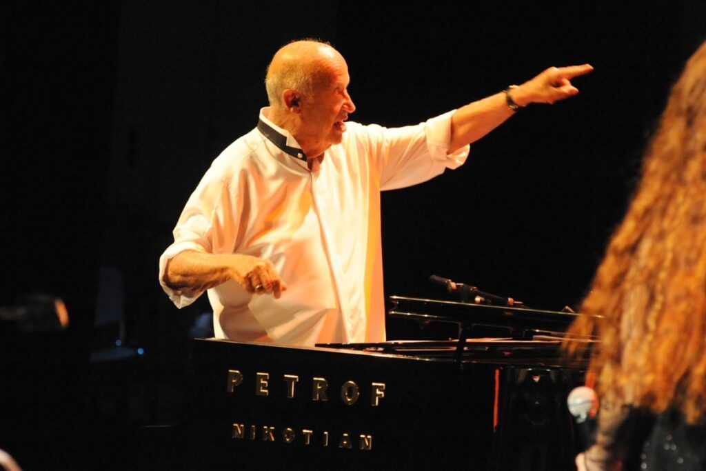 μίμης-πλέσσας-10-τραγούδια-που-έγραψαν-1971244