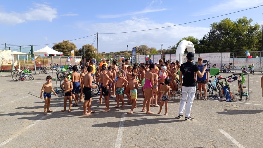 υπερκοπέλι-και-υπερκοπελάκι-στα-χανι-1971646