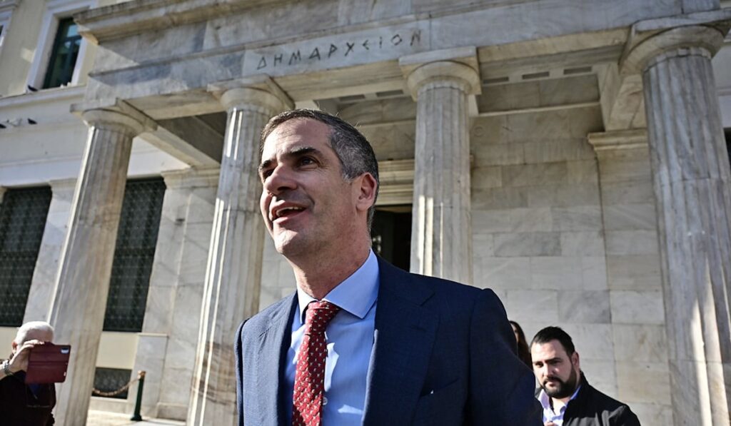 θέλει-τον-δήμο-αθηναίων-πίσω-ο-μπακογι-1988325