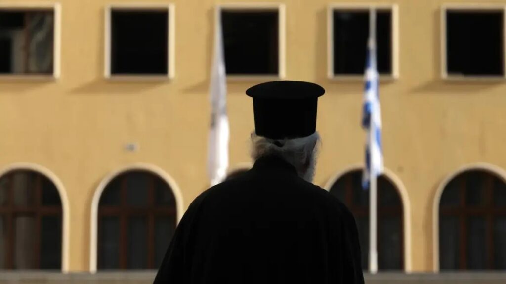 κρήτη-ιερέας-συνελήφθη-λίγο-πριν-το-χ-1988511