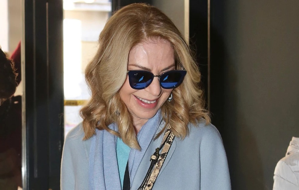 έλλη-στάη-στο-θέατρο-με-τον-γιο-και-τον-1997270