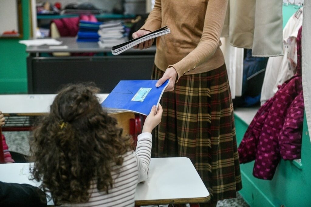 με-σύζυγο-καρκινοπαθή-τον-στέλνουν-στ-2022085