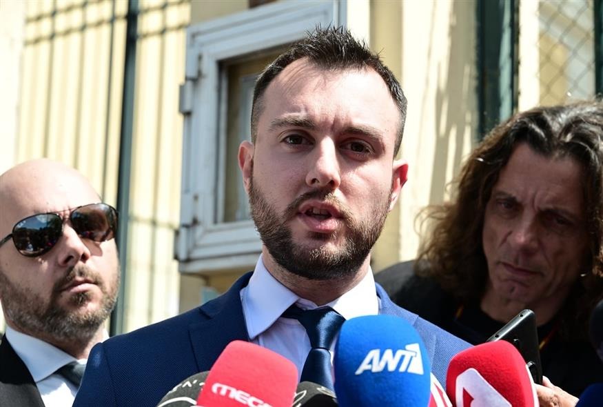 για-πρώτη-φορά-εν-ενεργεία-βουλευτής-σ-2021474