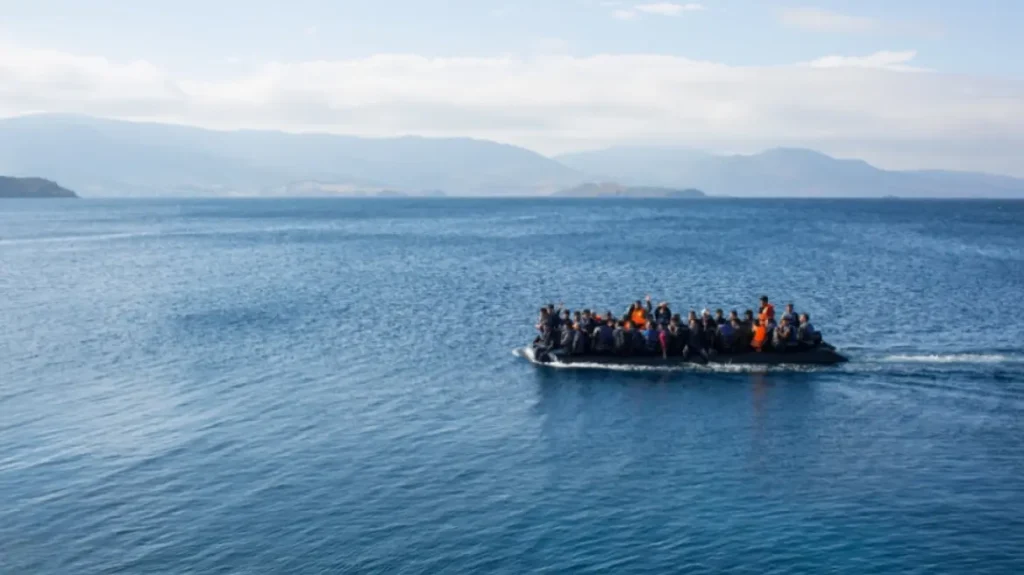 τουλάχιστον-20-νεκροί-σε-ναυάγιο-πλοιαρ-2024834