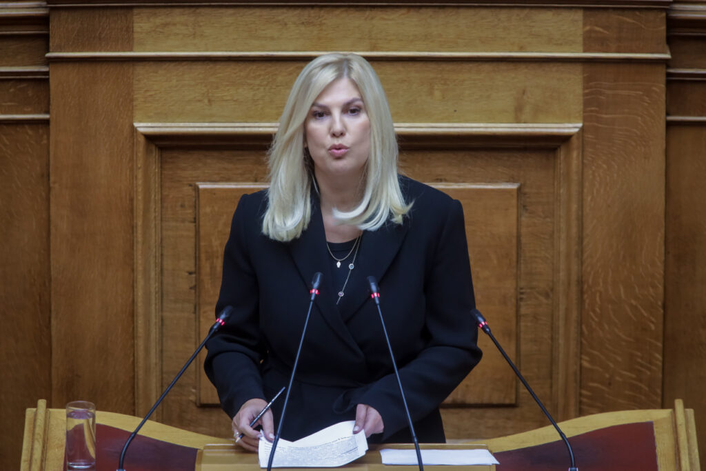 πάει-πασοκ-η-ράνια-θρασκιά-εν-αναμο-2039675