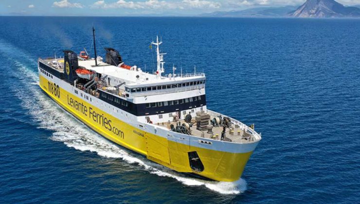 χανιά-πλοίο-της-levante-ferries-αναλαμβάνει-τη-γρα-2033664