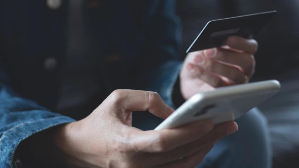 απάτη-με-μηνύματα-για-δήθεν-επιστροφή-2045365