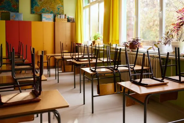 οιελε-ντροπή-μεγάλο-ιδιωτικό-σχολε-2045360