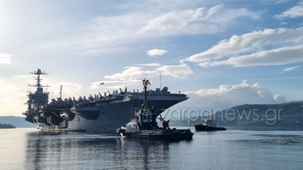 έφτασε-ξανά-στα-χανιά-το-αεροπλανοφόρ-2039333