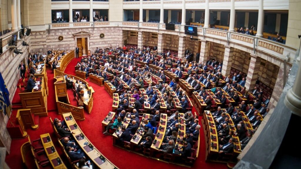 πρόταση-δυσπιστίας-στις-7-το-απόγευμα-α-2033227