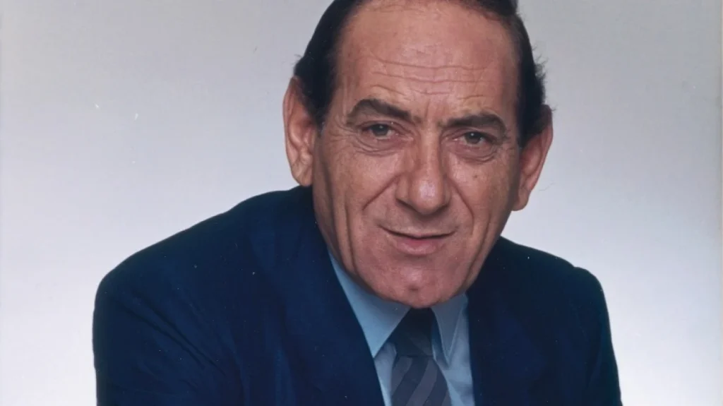 στράτος-διονυσίου-ο-μικρότερος-γιος-τ-2058966