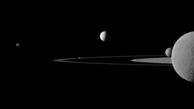 οι-αστρονόμοι-ανακάλυψαν-128-νέα-φεγγάρ-2053067