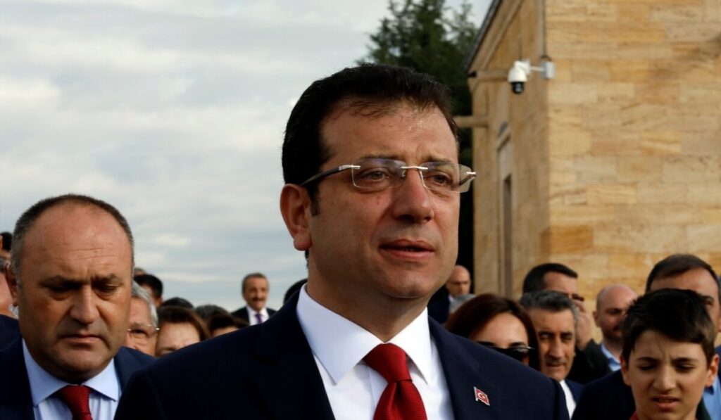 ανέκριναν-τον-ιμάμογλου-για-3-ώρες-και-40-2058936