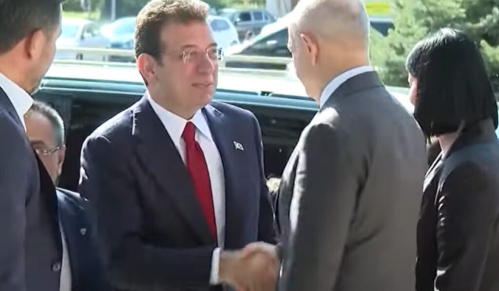 τουρκία-η-πρώτη-εμφάνιση-ιμάμογλου-με-2072673