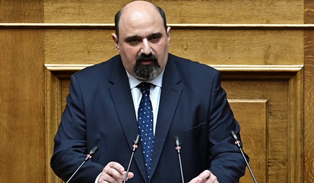 το-παράδοξο-με-τον-τριαντόπουλο-για-τη-2068595