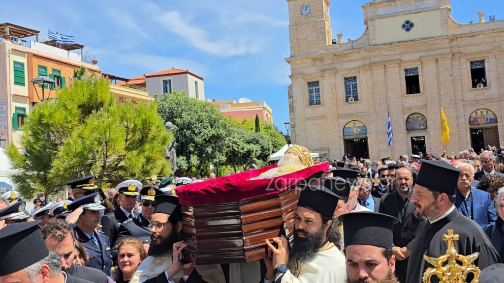 τα-χανιά-αποχαιρετούν-τον-μητροπολίτ-2072812