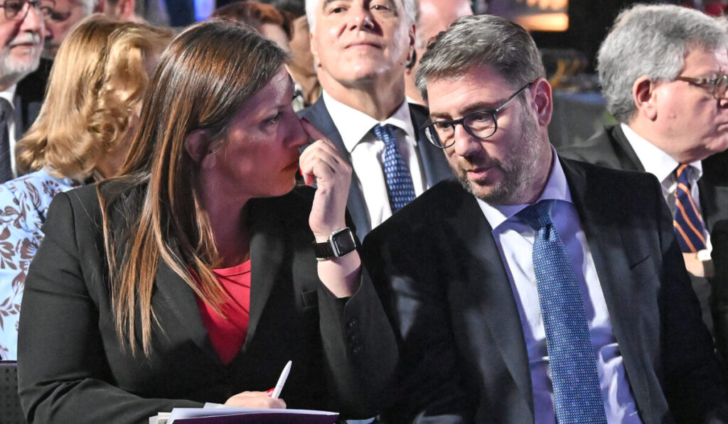 δημοσκόπηση-interview-επιστροφή-του-πασοκ-στ-2083207