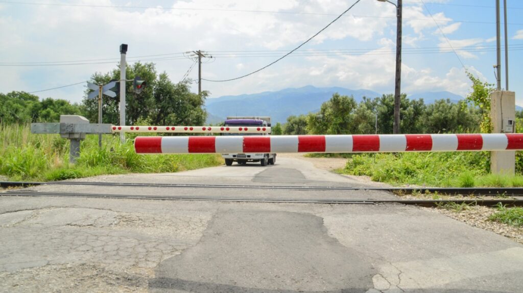 οσε-απολύθηκε-φύλακας-ισόπεδης-διάβα-2085580