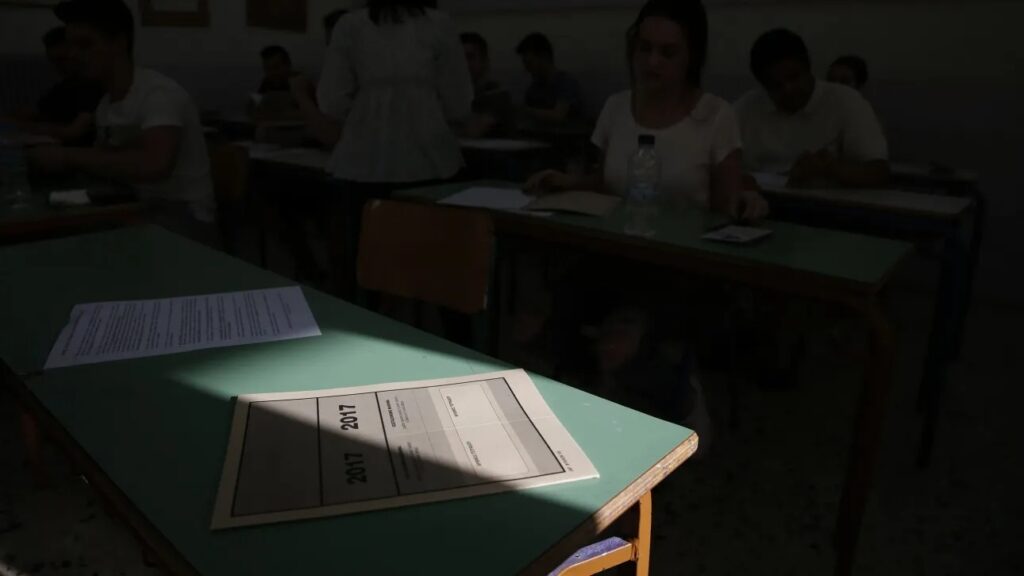 απεργίες-διαρροές-θεμάτων-και-πανδημ-2102402
