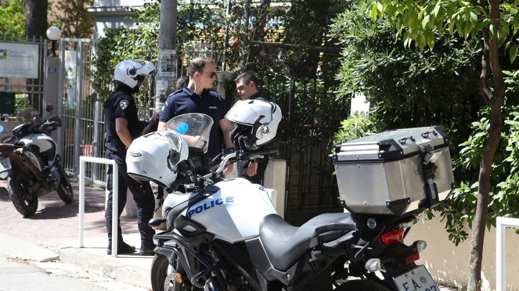 χαϊδάρι-την-λύτρωσα-από-τα-προβλήματ-2099192