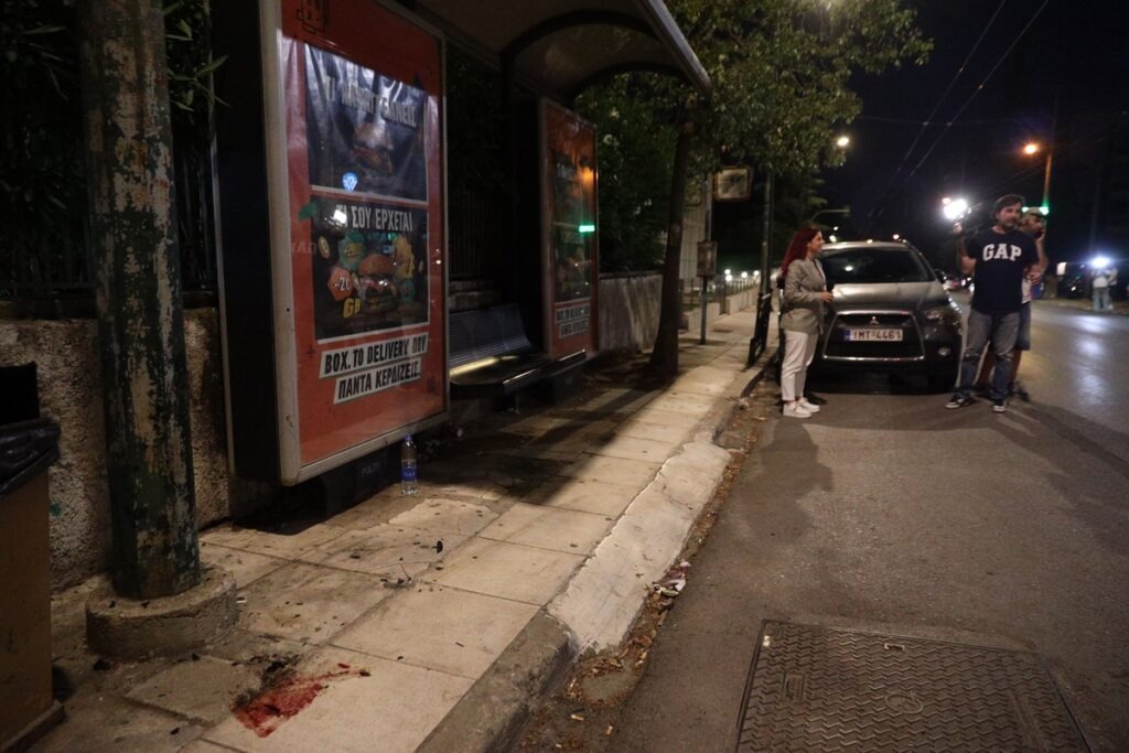 χαλάνδρι-επίτηδες-έπεσε-στη-στάση-λεω-2099285