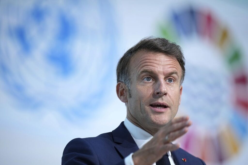 ο-μακρόν-ανακοίνωσε-πρόθεση-απαγόρευ-2108350