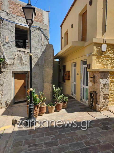 Κρήτη: Κοινόχρηστος δρόμος έγινε ιδιωτικός με μια… πόρτα - Καταγγελίες κατοίκων