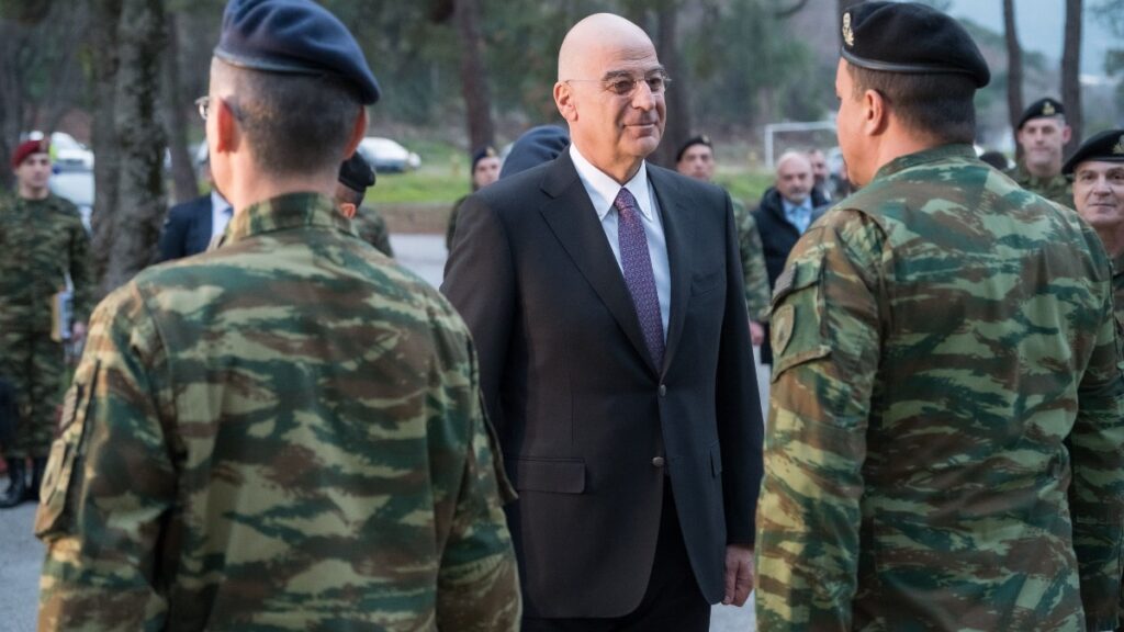 δένδιας-δεν-θα-κάνουμε-τις-ένοπλες-δυν-2132374